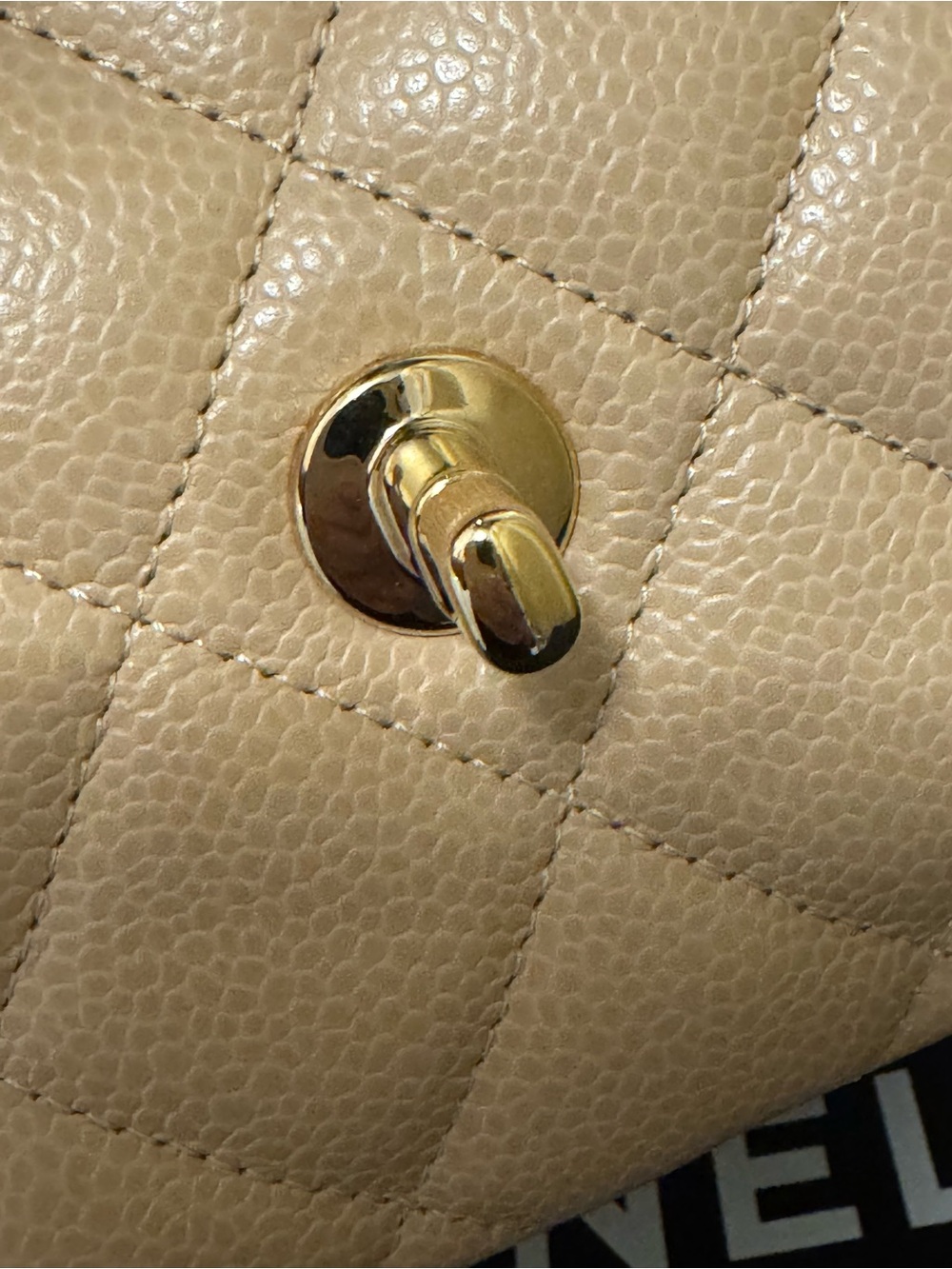 CHANEL JUMBO Beige Quilted Flap Shoulder Bag with Gold Chain - Picture 4 of 10